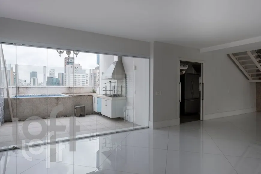 Foto 1 de Apartamento com 3 Quartos à venda, 250m² em Vila Olímpia, São Paulo