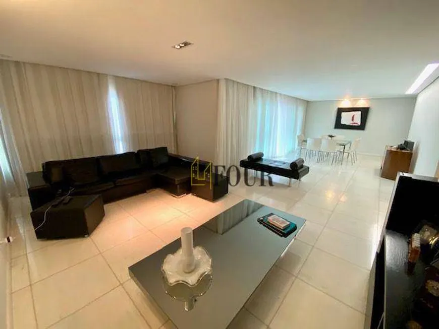 Foto 1 de Apartamento com 4 Quartos à venda, 204m² em Belvedere, Belo Horizonte