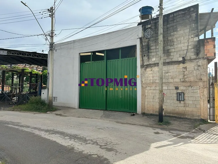 Foto 1 de Galpão/Depósito/Armazém à venda, 420m² em Candida Ferreira, Contagem