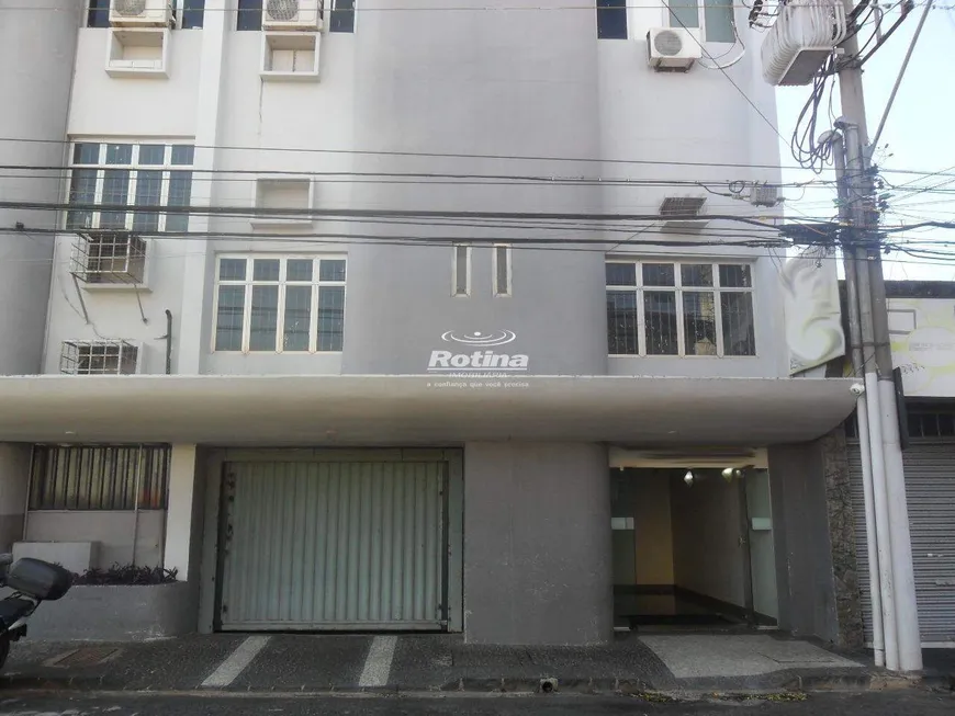 Foto 1 de Sala Comercial para alugar, 43m² em Centro, Uberlândia