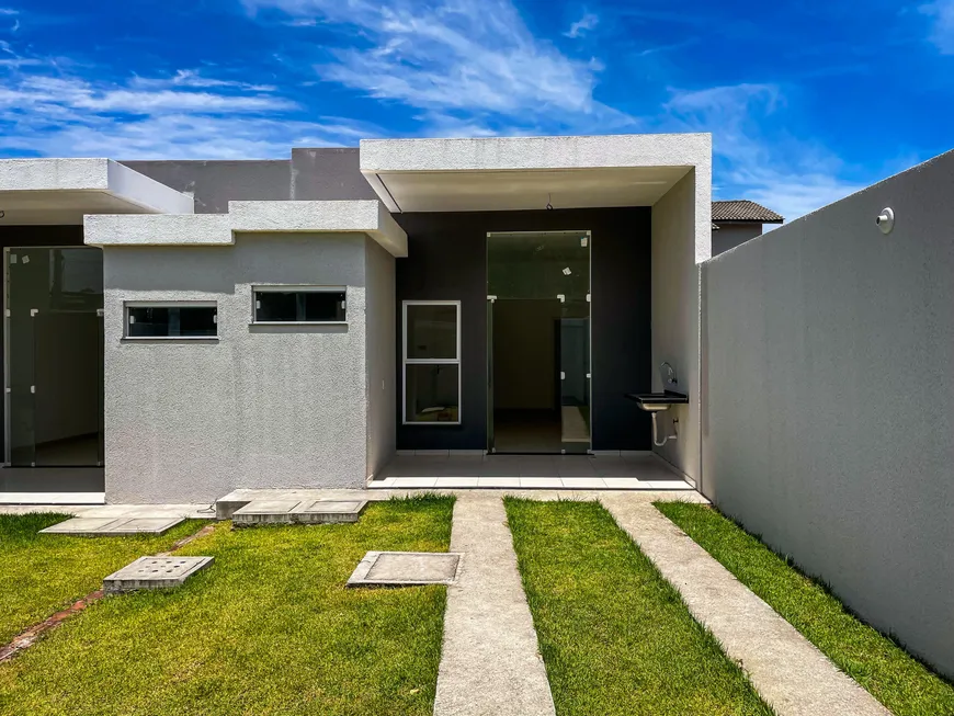 Foto 1 de Casa com 2 Quartos à venda, 64m² em Mangabeira, Eusébio