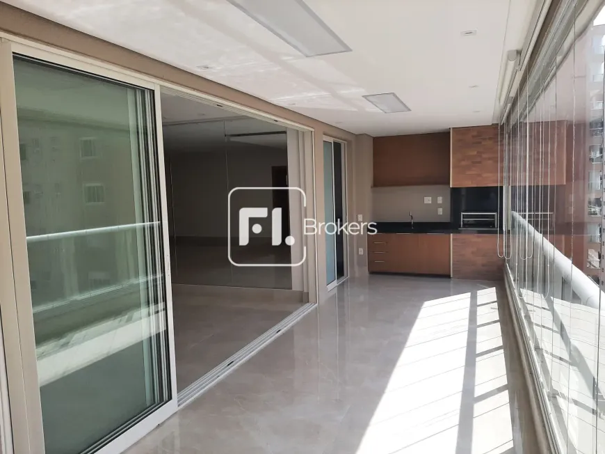 Foto 1 de Apartamento com 3 Quartos para alugar, 172m² em Alphaville, Santana de Parnaíba