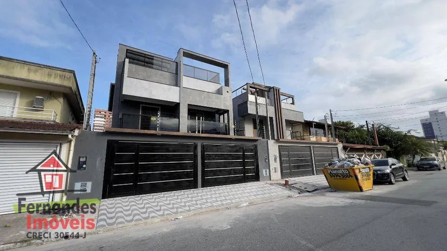 Foto 1 de Sobrado com 3 Quartos à venda, 162m² em Vila Guilhermina, Praia Grande