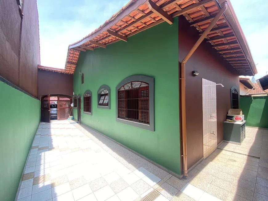 Foto 1 de Casa com 3 Quartos à venda, 155m² em Suarão, Itanhaém