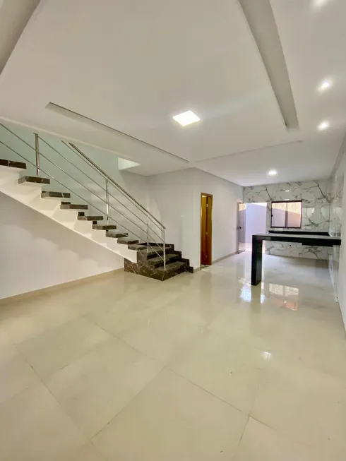 Foto 1 de Sobrado com 3 Quartos à venda, 124m² em Residencial Brisas da Mata, Goiânia