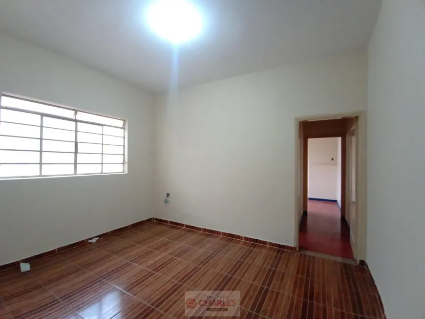 Foto 1 de Casa com 2 Quartos para alugar, 120m² em Centro, Mogi Mirim