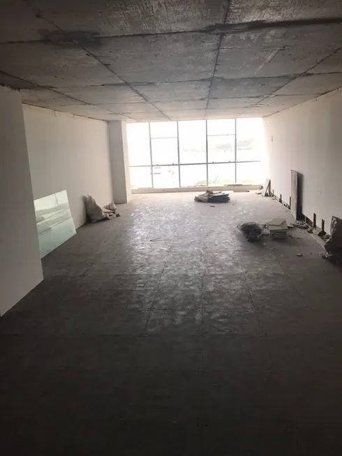 Foto 1 de Sala Comercial para alugar, 105m² em Enseada do Suá, Vitória