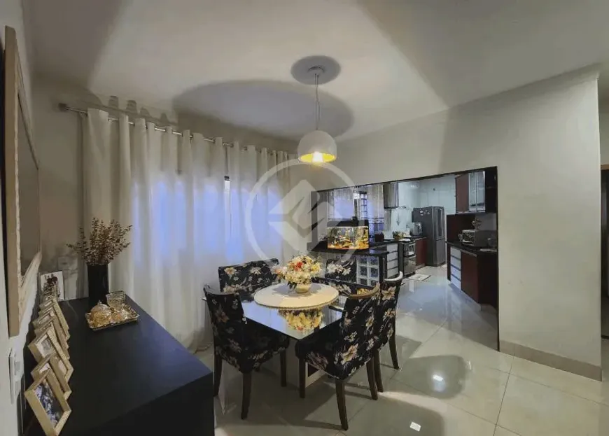 Foto 1 de Casa com 5 Quartos à venda, 295m² em Vila Sao Jorge, Aparecida de Goiânia