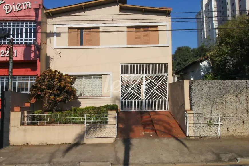 Foto 1 de Casa com 3 Quartos para alugar, 240m² em Campestre, Santo André