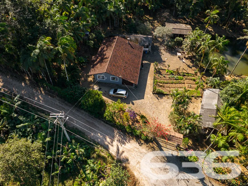 Foto 1 de Fazenda/Sítio com 3 Quartos à venda, 80m² em Quiriri, Garuva