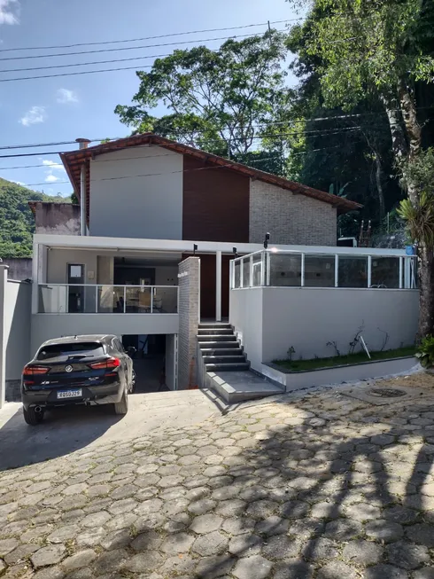 Foto 1 de Casa com 5 Quartos à venda, 450m² em Fradinhos, Vitória