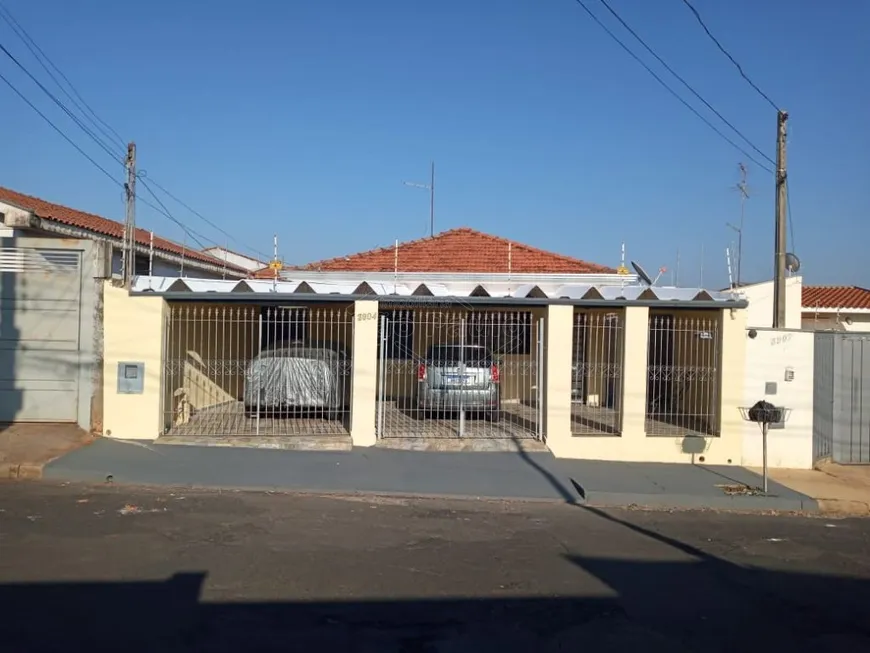 Foto 1 de Casa com 2 Quartos à venda, 210m² em Jardim Tangará, Araraquara