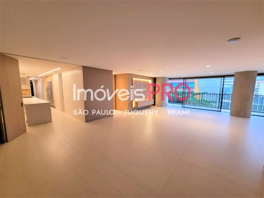 Foto 1 de Apartamento com 4 Quartos à venda, 479m² em Moema, São Paulo