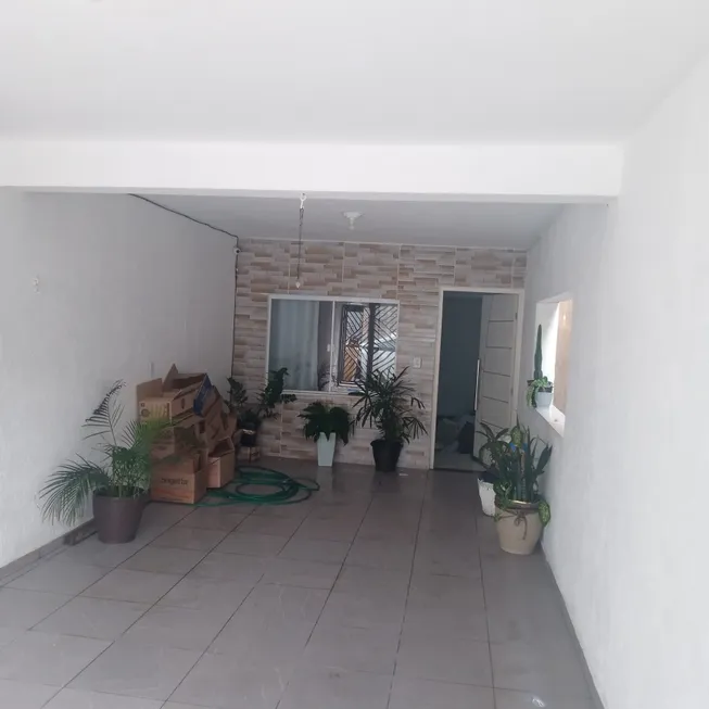 Foto 1 de Sobrado com 4 Quartos para venda ou aluguel, 160m² em Vila Ipe, Jandira