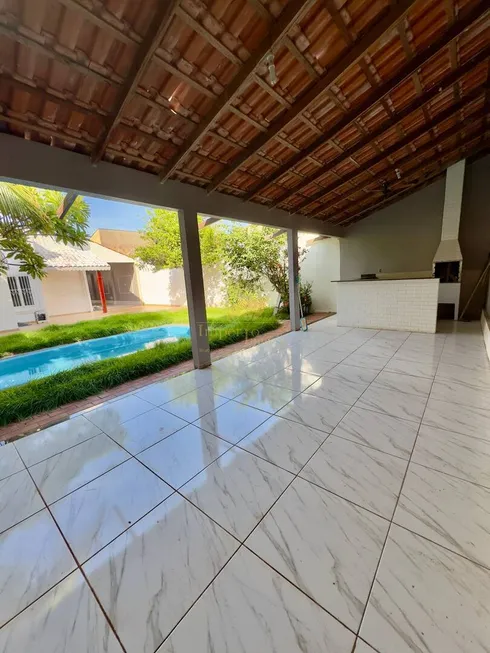 Foto 1 de Casa com 3 Quartos à venda, 190m² em Morada do Ouro, Cuiabá