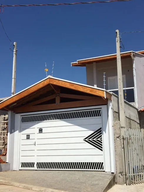 Foto 1 de Casa com 2 Quartos à venda, 150m² em Piracangagua, Taubaté