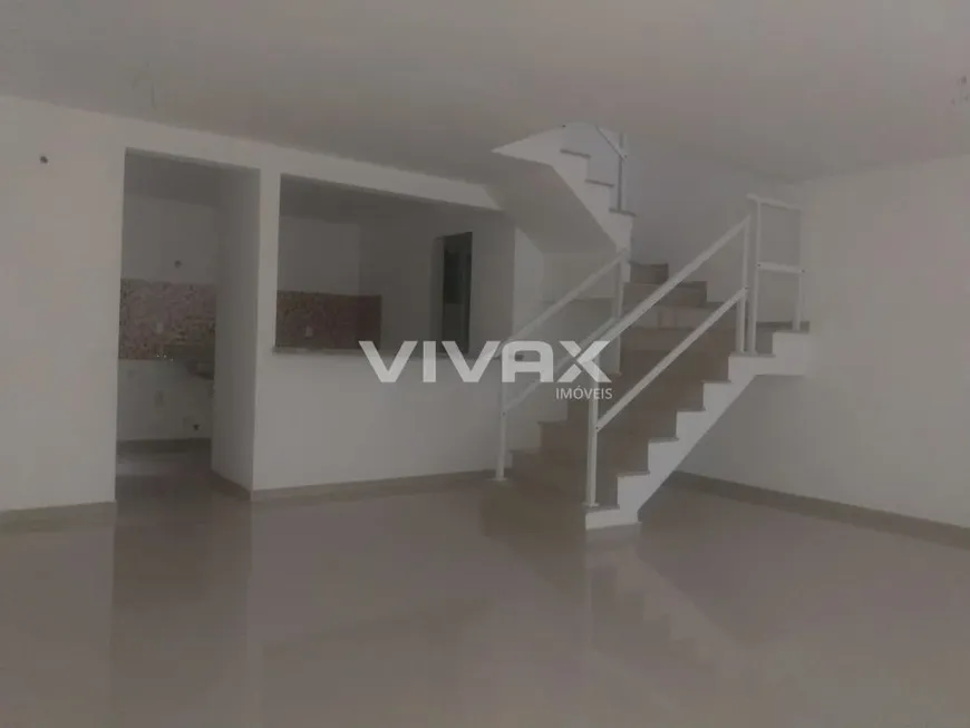 Foto 1 de Casa de Condomínio com 4 Quartos à venda, 118m² em Jardim Guanabara, Rio de Janeiro