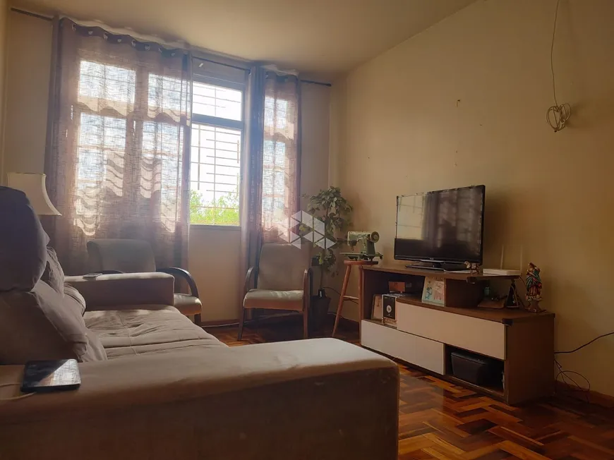 Foto 1 de Apartamento com 3 Quartos à venda, 75m² em Menino Deus, Porto Alegre