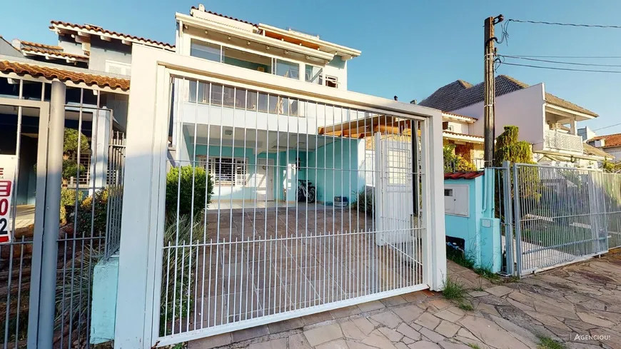 Foto 1 de Casa com 4 Quartos à venda, 230m² em Ipanema, Porto Alegre