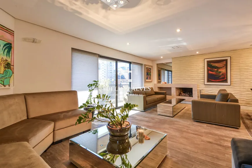 Foto 1 de Apartamento com 3 Quartos à venda, 225m² em Jardim América, São Paulo