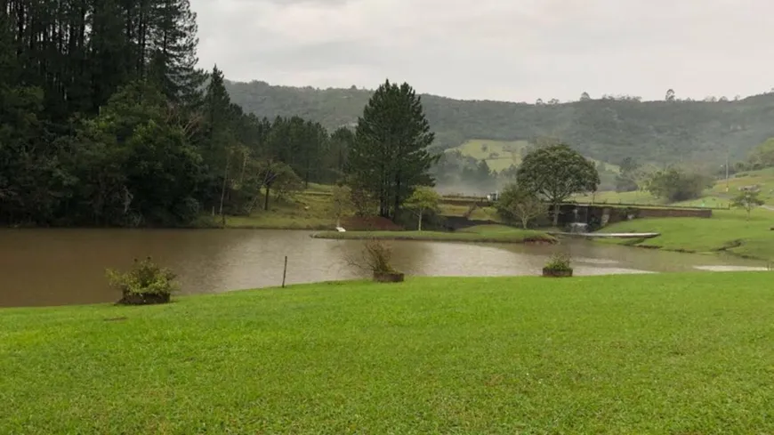 Foto 1 de Fazenda/Sítio à venda, 1000m² em Feitoria, São Leopoldo