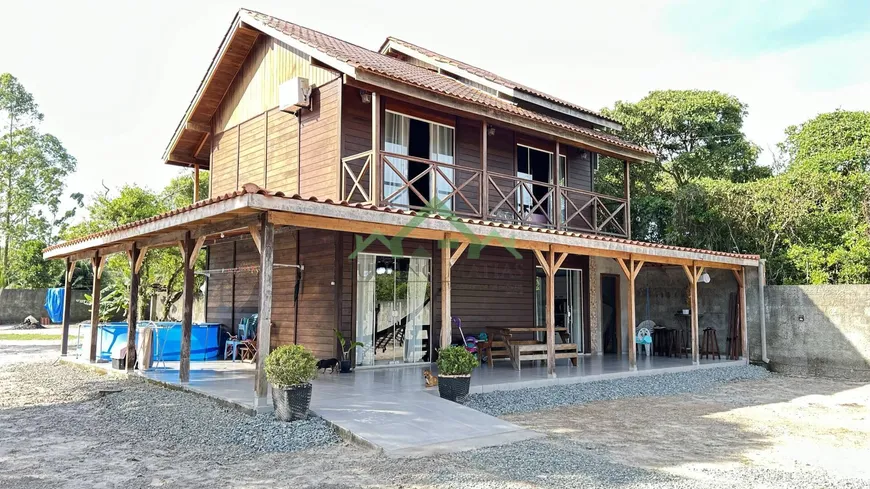 Foto 1 de Sobrado com 2 Quartos à venda, 190m² em Praia do Ervino, São Francisco do Sul