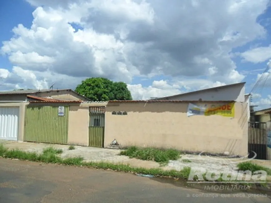 Foto 1 de Casa de Condomínio com 7 Quartos à venda, 246m² em Presidente Roosevelt, Uberlândia