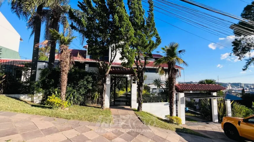 Foto 1 de Casa com 4 Quartos à venda, 550m² em Santa Catarina, Caxias do Sul