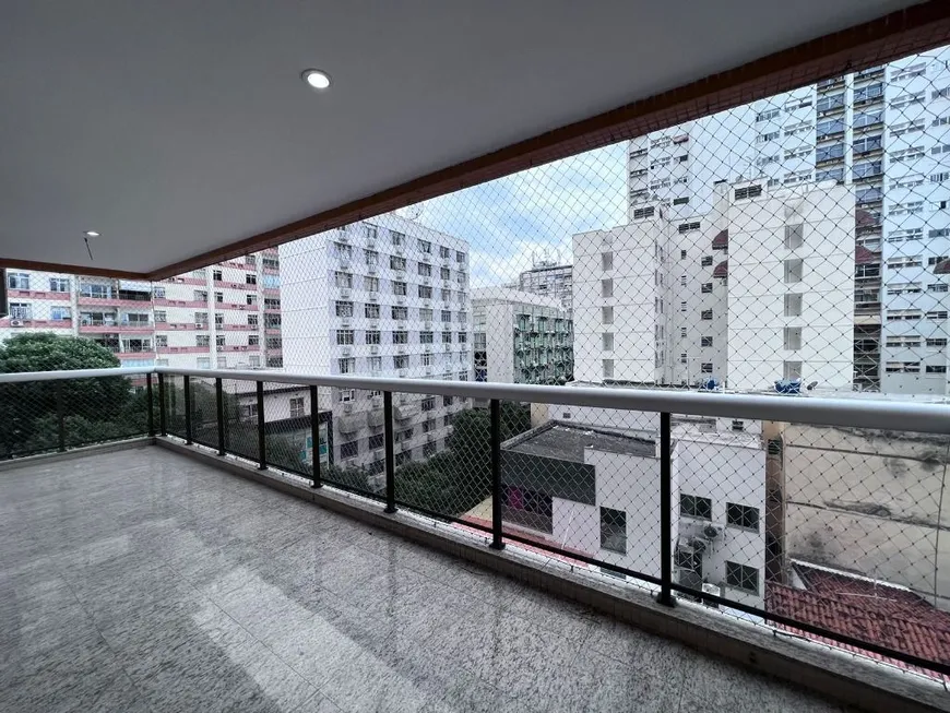 Foto 1 de Apartamento com 4 Quartos à venda, 175m² em Icaraí, Niterói