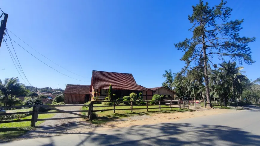 Foto 1 de Fazenda/Sítio com 3 Quartos à venda, 1500m² em Santa Catarina, Joinville