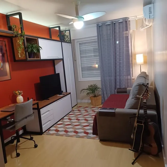 Foto 1 de Sobrado com 1 Quarto à venda, 46m² em Farroupilha, Porto Alegre