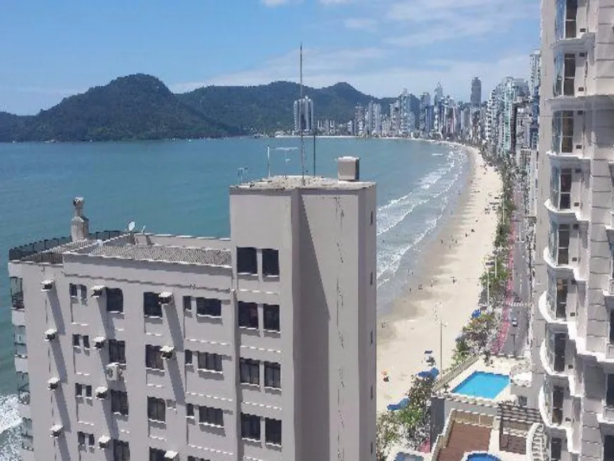 Foto 1 de Apartamento com 4 Quartos à venda, 180m² em Centro, Balneário Camboriú