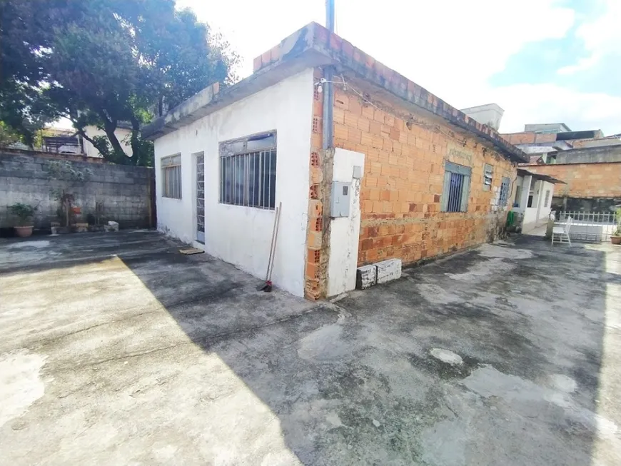 Foto 1 de Casa com 5 Quartos à venda, 220m² em Maria Goretti, Belo Horizonte
