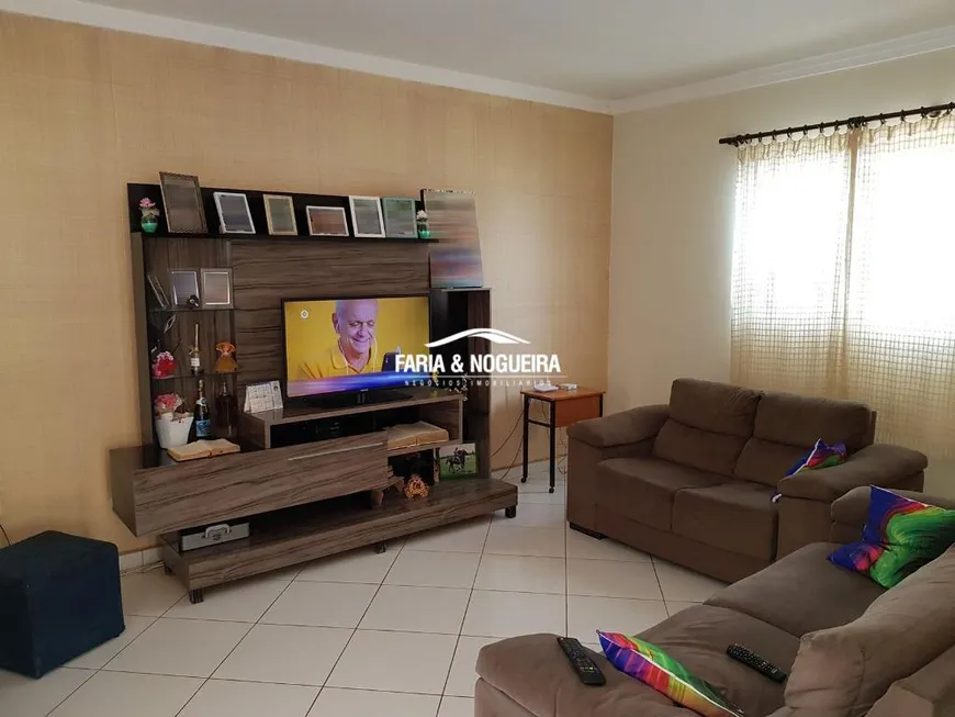 Foto 1 de Casa com 3 Quartos à venda, 175m² em Jardim Residencial das Palmeiras, Rio Claro