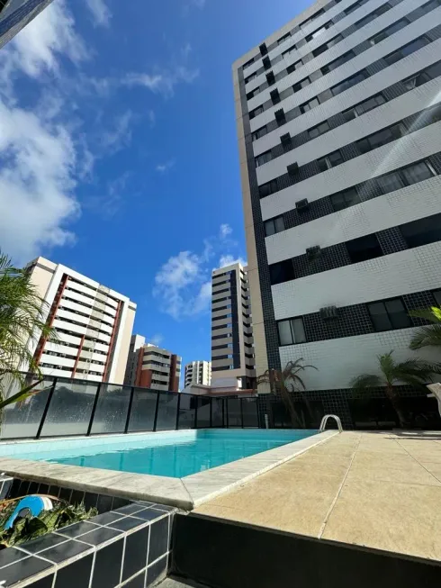 Foto 1 de Apartamento com 3 Quartos para alugar, 70m² em Jatiúca, Maceió