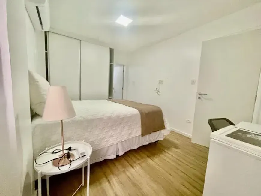 Foto 1 de Apartamento com 3 Quartos para alugar, 140m² em Ponta Verde, Maceió