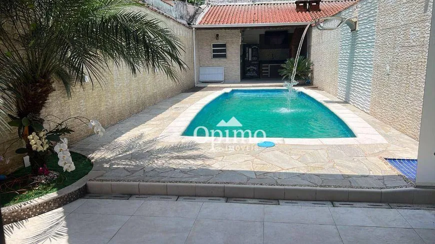 Foto 1 de Sobrado com 4 Quartos à venda, 131m² em Vila Guilhermina, Praia Grande