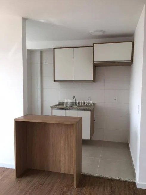 Foto 1 de Apartamento com 2 Quartos para alugar, 47m² em Vila Sacadura Cabral, Santo André