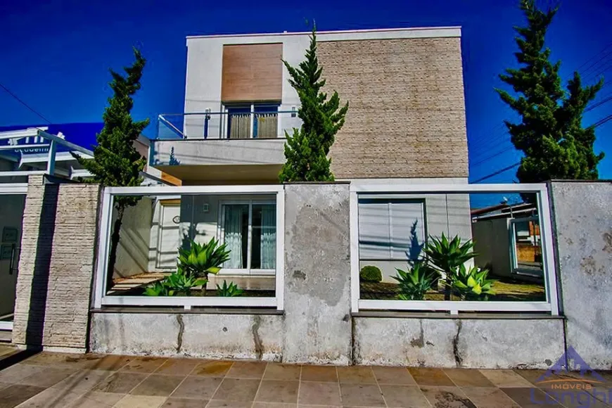 Foto 1 de Casa com 3 Quartos à venda, 266m² em Fátima, Caxias do Sul