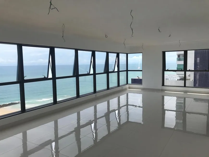 Foto 1 de Apartamento com 3 Quartos à venda, 240m² em Areia Preta, Natal