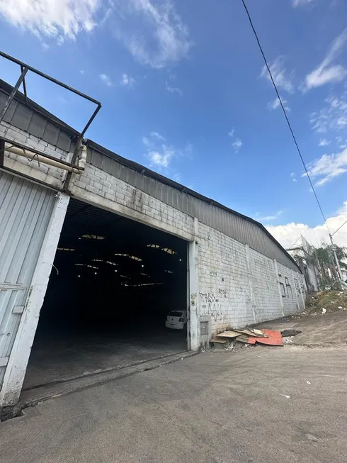 Foto 1 de Galpão/Depósito/Armazém para alugar, 1200m² em Jardim Teresopolis, Betim