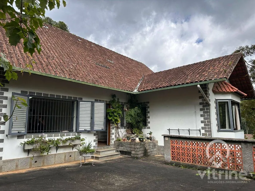 Foto 1 de Casa com 4 Quartos à venda, 309m² em Debossan, Nova Friburgo