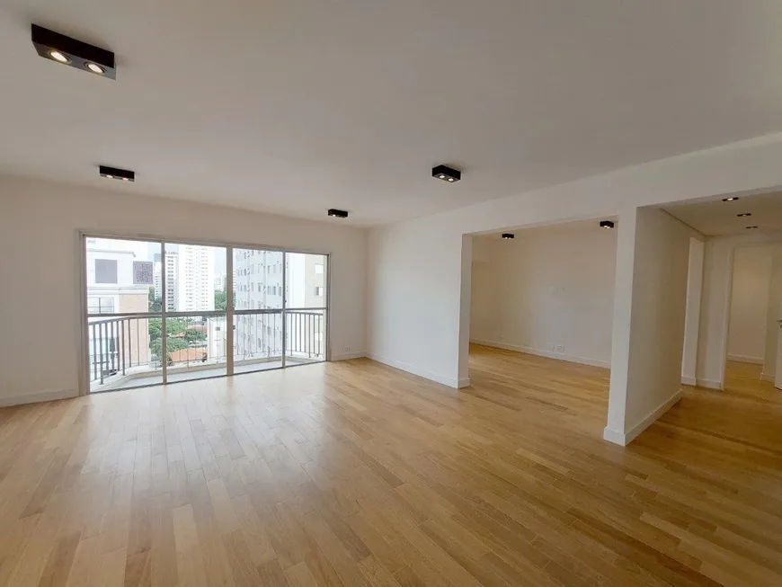 Foto 1 de Apartamento com 4 Quartos à venda, 166m² em Brooklin, São Paulo