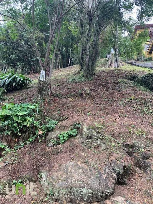 Foto 1 de Lote/Terreno à venda, 850m² em Itaipu, Niterói