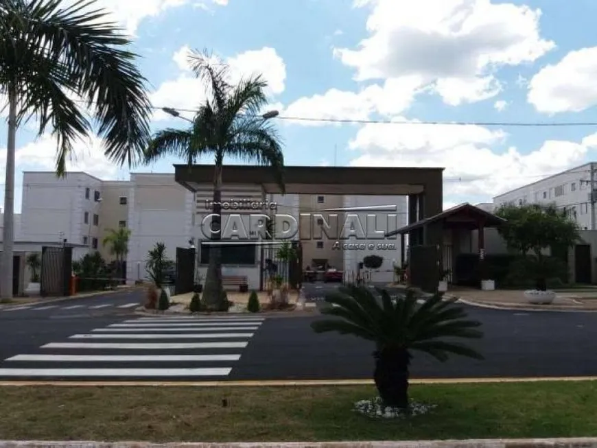 Foto 1 de Apartamento com 2 Quartos à venda, 38m² em Parque Fehr, São Carlos