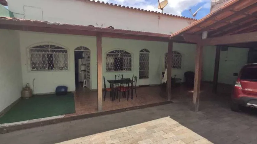 Foto 1 de Casa com 3 Quartos à venda, 182m² em São Gabriel, Belo Horizonte