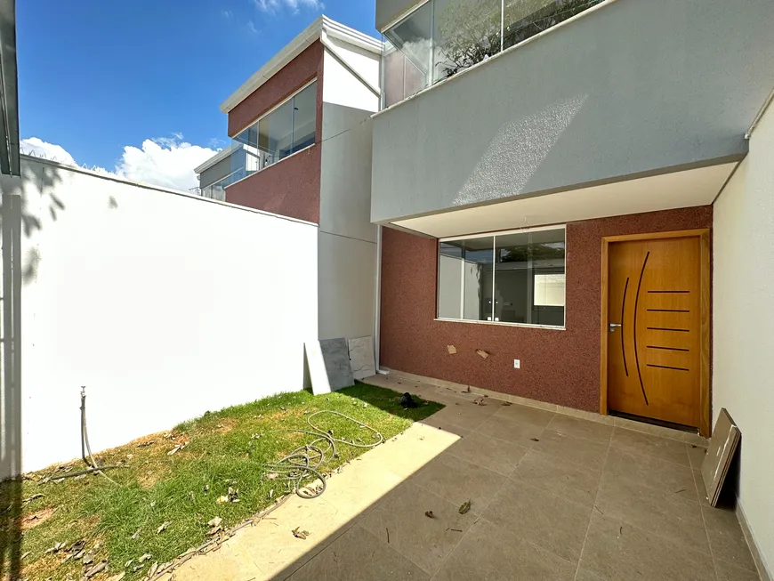 Foto 1 de Casa com 3 Quartos à venda, 116m² em Itapoã, Belo Horizonte