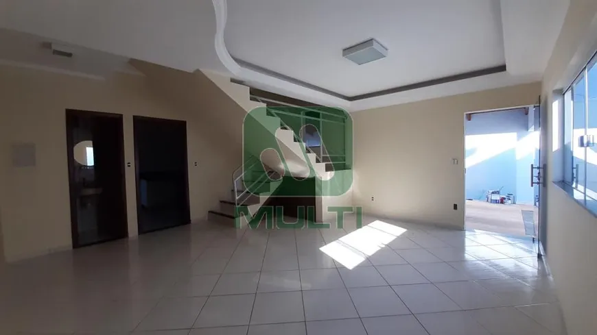 Foto 1 de Casa com 3 Quartos à venda, 151m² em Alto Umuarama, Uberlândia
