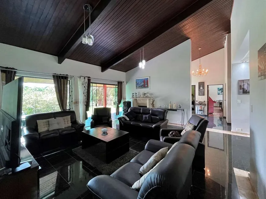 Foto 1 de Casa com 3 Quartos à venda, 590m² em Águas da Fazendinha, Carapicuíba