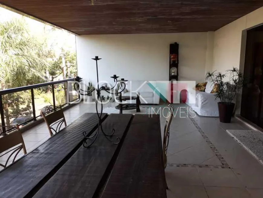 Foto 1 de Apartamento com 3 Quartos à venda, 180m² em Recreio Dos Bandeirantes, Rio de Janeiro